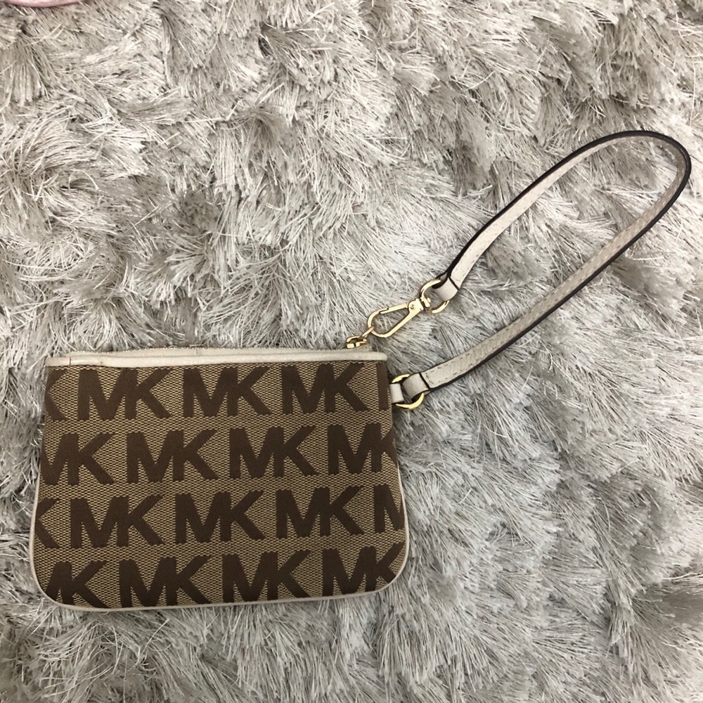 Michael Kors wristlet